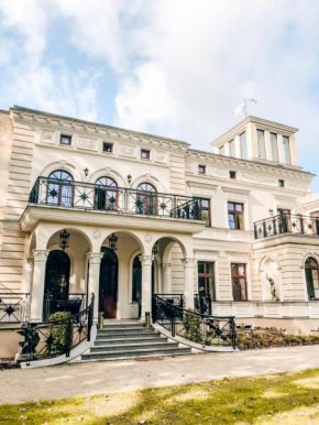 Pałac Wierzbiczany, Gmina Gniewkowo